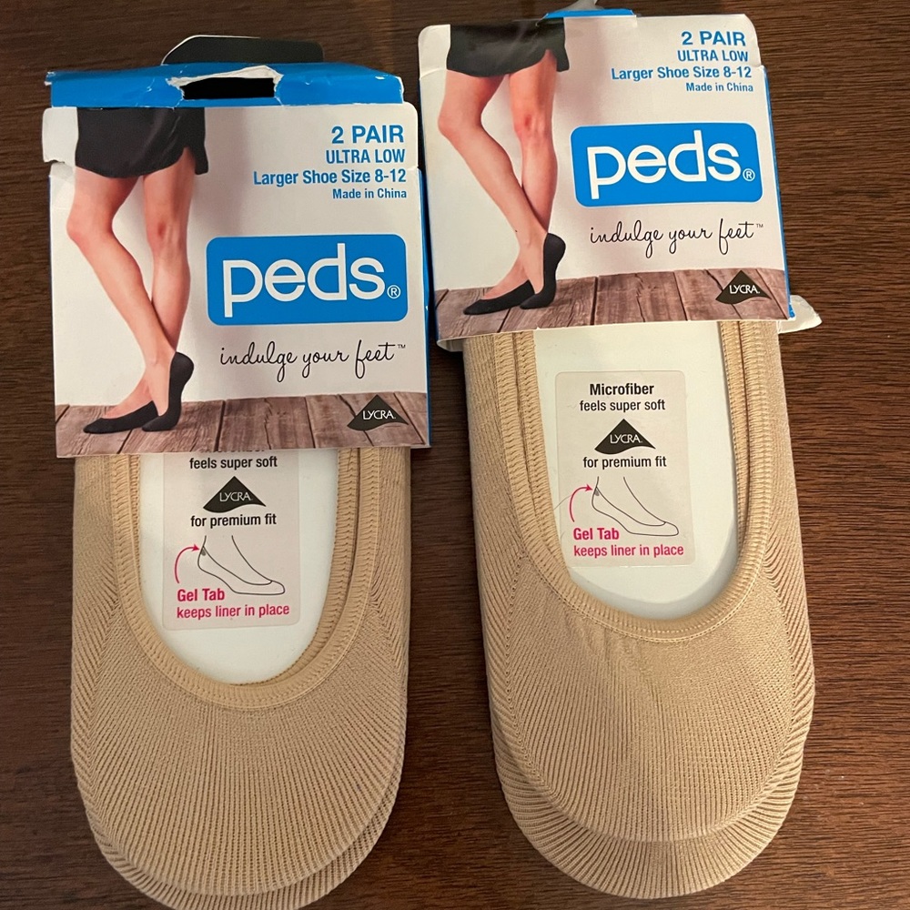 4 pair Peds no show socks